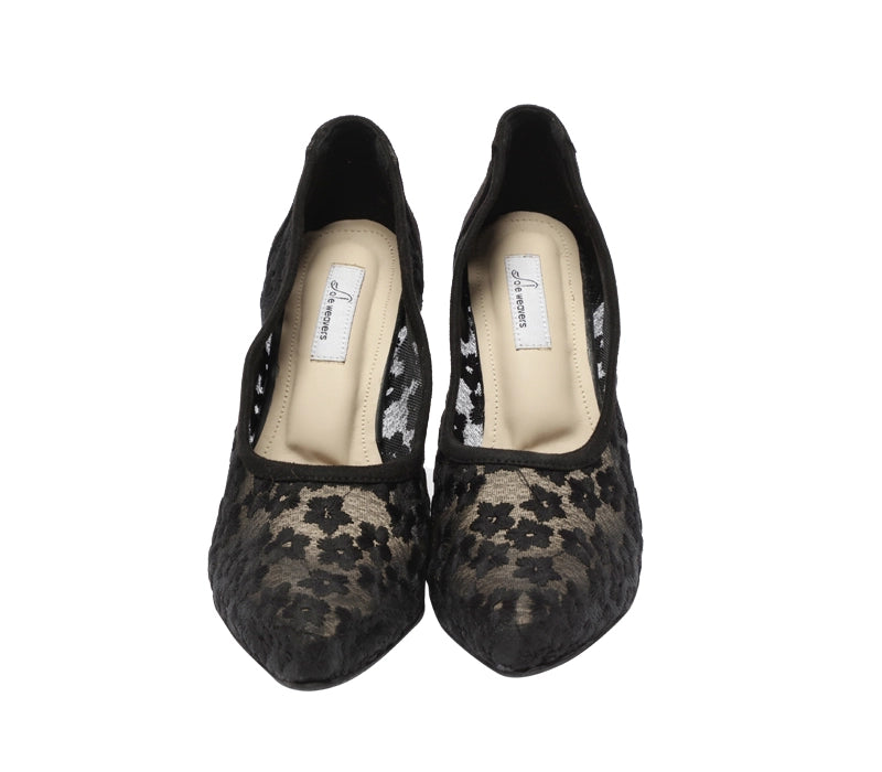 Dark Desire Hand-Embroidered Pump Black