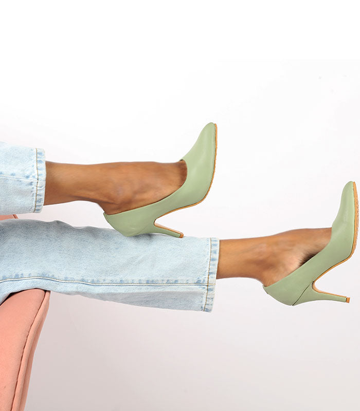 Eva Pointy Pump Shoe