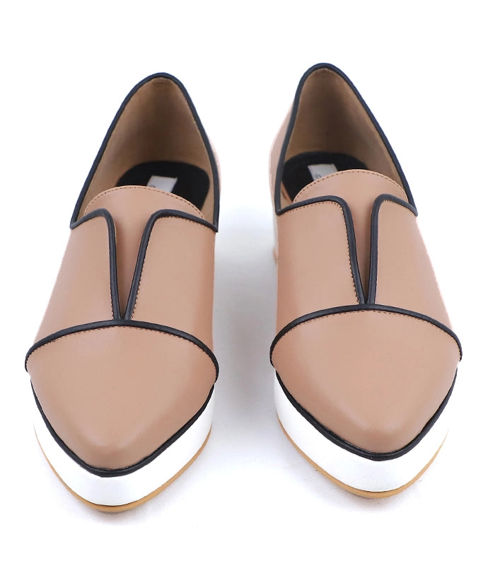 Femme Closed Shoes With Platform Heel
