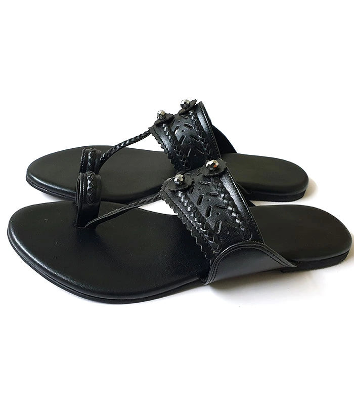 Saaj Kolhapuri Flats Black