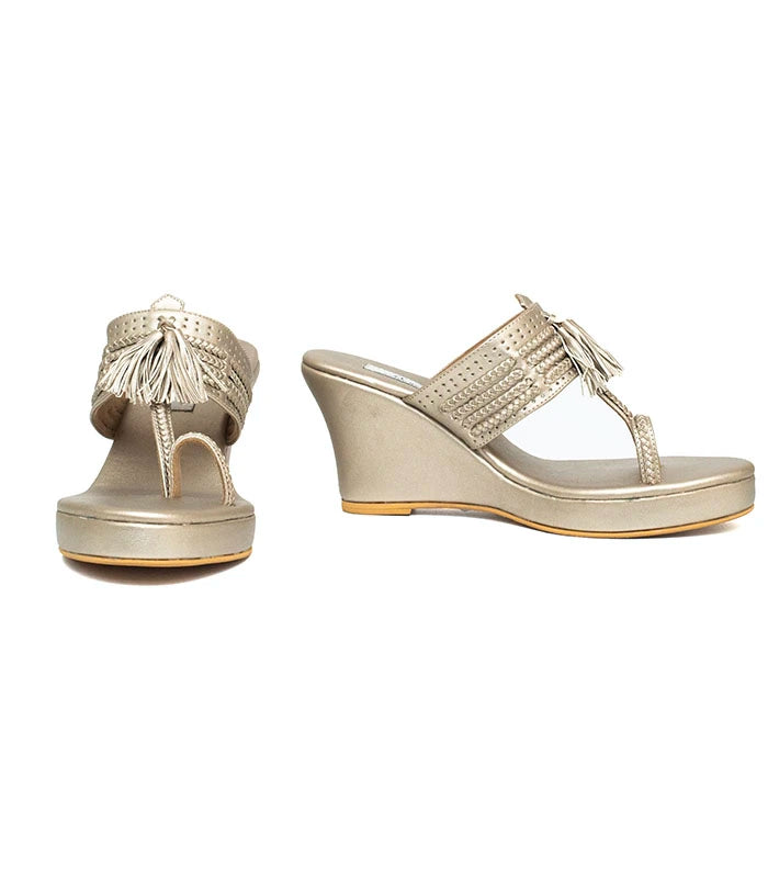 Saaj Kolhapuri Wedge Heels in Pearl Gold