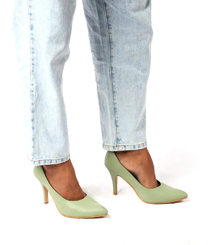 Eva Pointy Pump Shoe