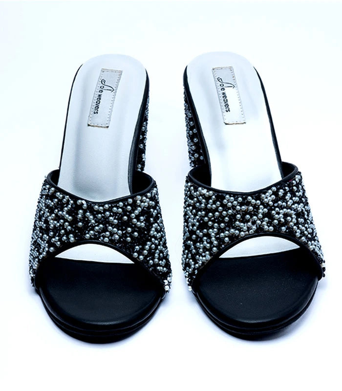 Jumana Motif Work Block Heels Black and Pearl